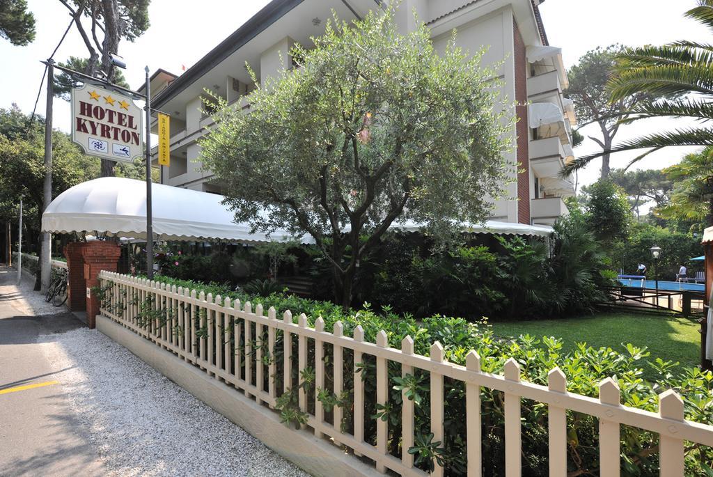 Hotel Kyrton Forte dei Marmi Kültér fotó